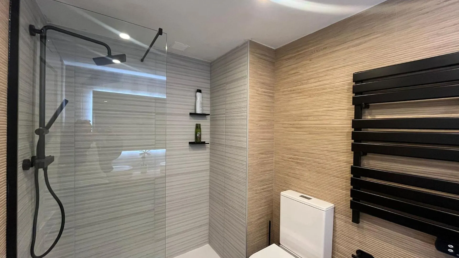 Apartment Home4U Elv 136 Granada